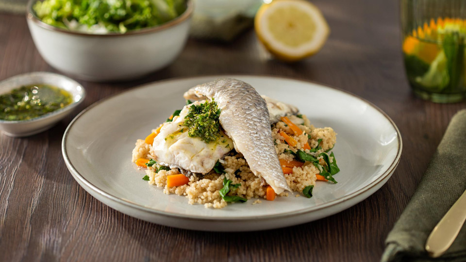 Filete de dorada con acelgas y cuscús