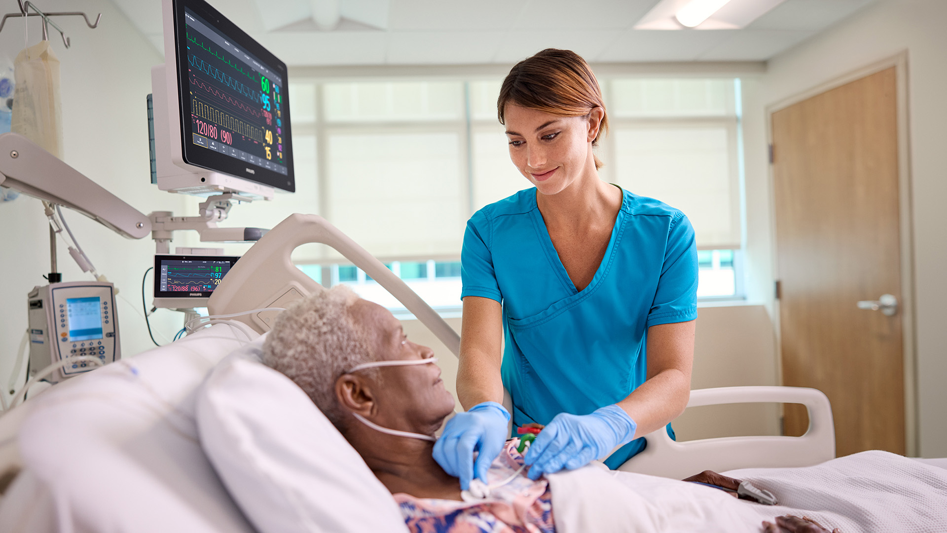 Reducir las diferencias en la atenci&oacute;n sanitaria: tres conclusiones clave del Future Health Index 2024